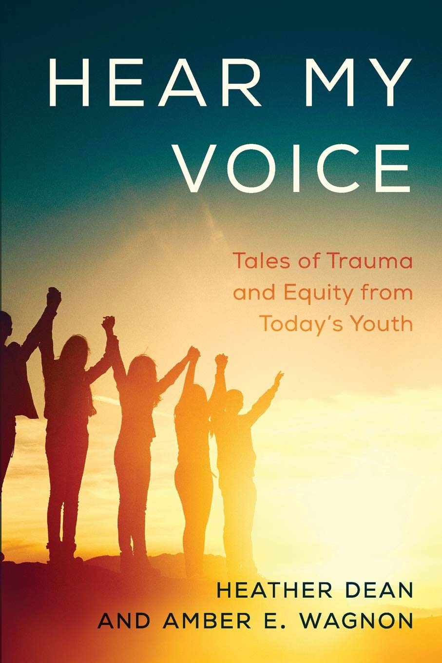 Escucha mi voz: cuentos de trauma y equidad de la juventud de hoy.