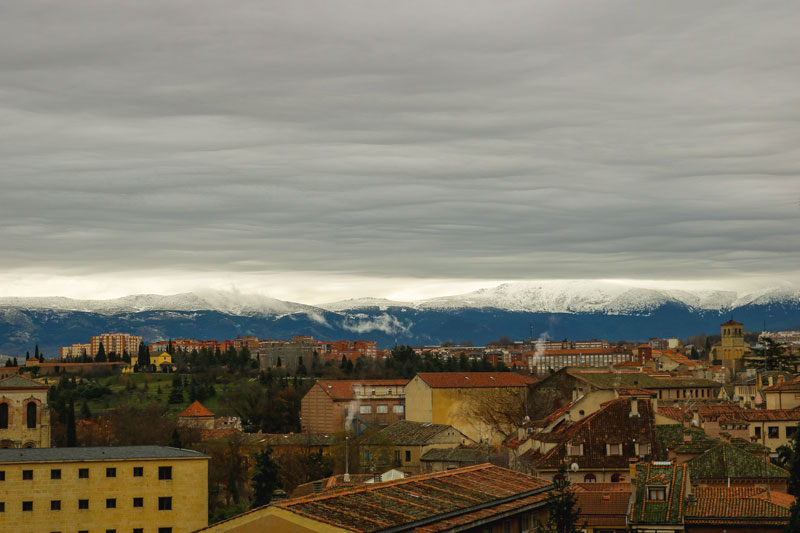 Tomé esta foto de la vista desde mi ventana en Segovia, España, mientras hacía las maletas para regresar a los Estados Unidos.
